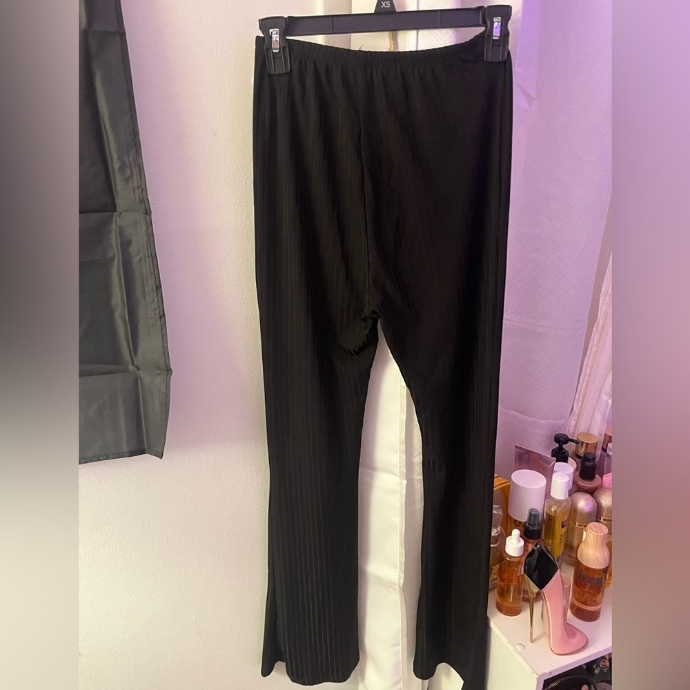 Elegant Black Pleated Flared Leggings